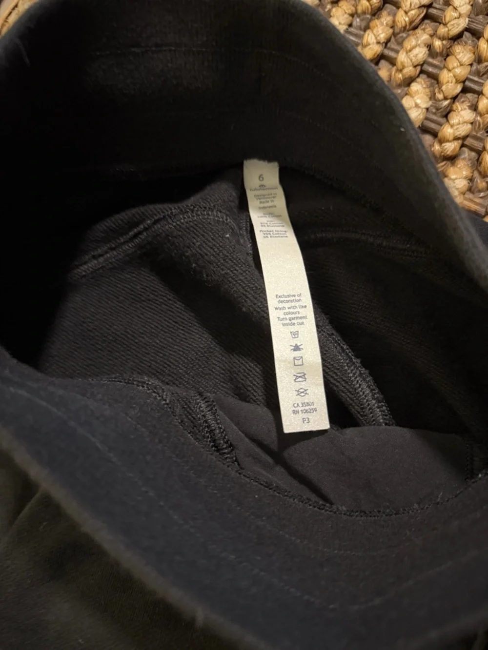 Lululemon Warm Down Jogger *28